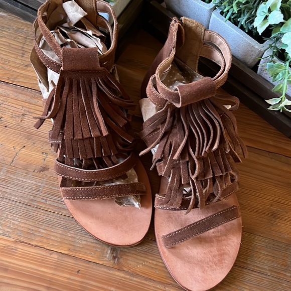 NWOT Diba Brown Tango Fringe Suede Sandals.  Size 8.5 - Picture 3 of 7